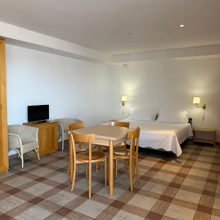 アパートホテル Nauthotel 4*