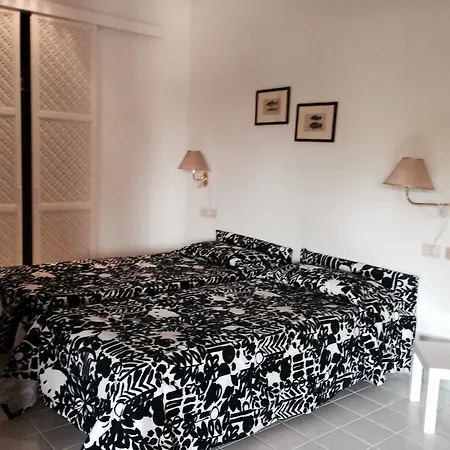 アパートホテル Nauthotel 4*