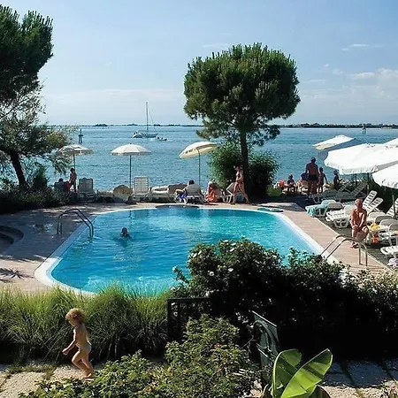 Nauthotel Apartmanhotel 3*